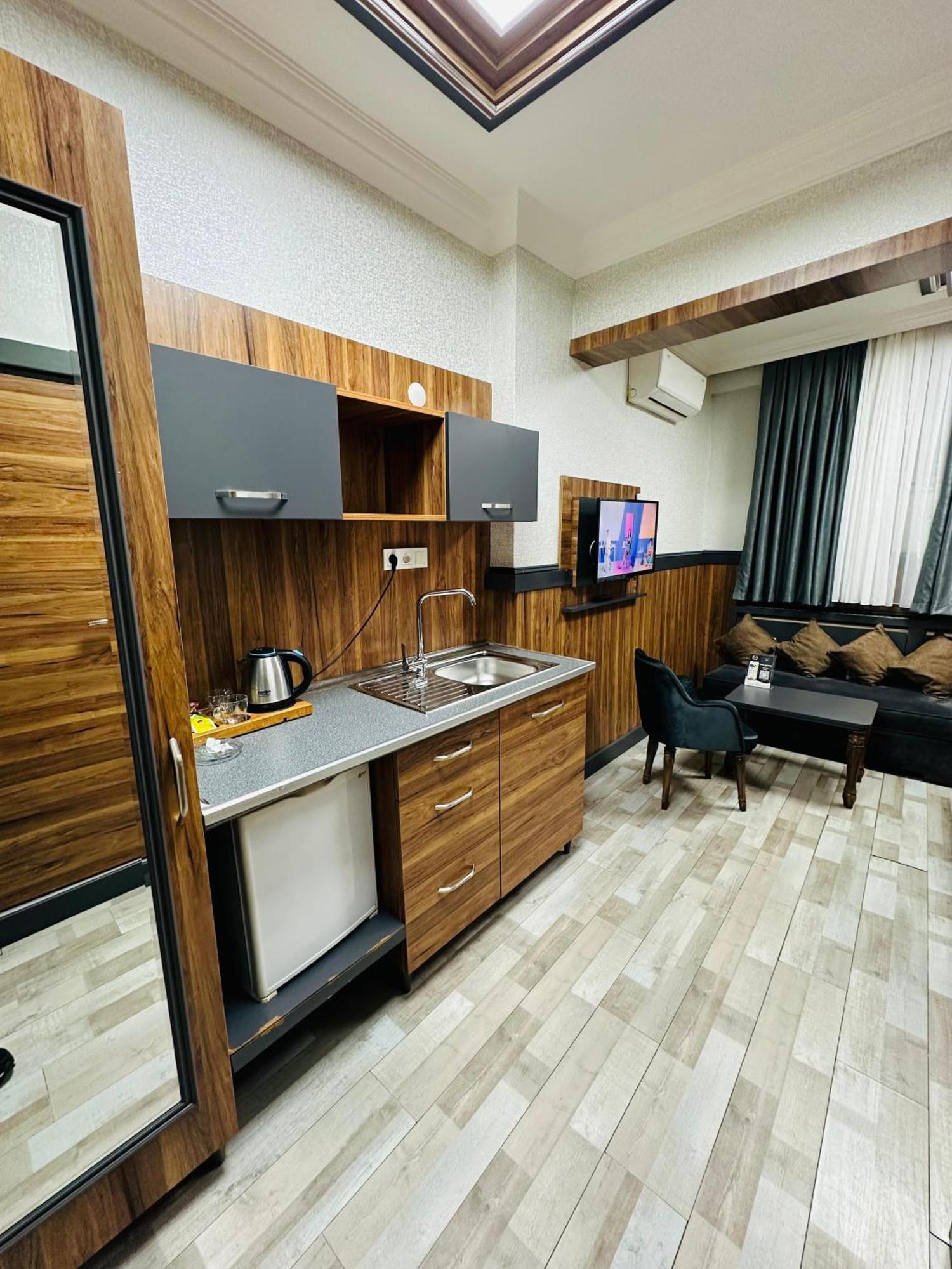 Hotel La Serena Taxim Istanbul